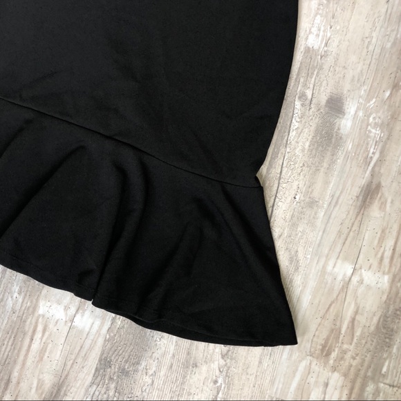 Fit and flare off shoulder little black dress - Picture 5 of 5